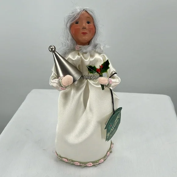 Byers Choice Caroler “Spirit of Christmas Past” from A Christmas Carol 9” - Picture 1 of 7